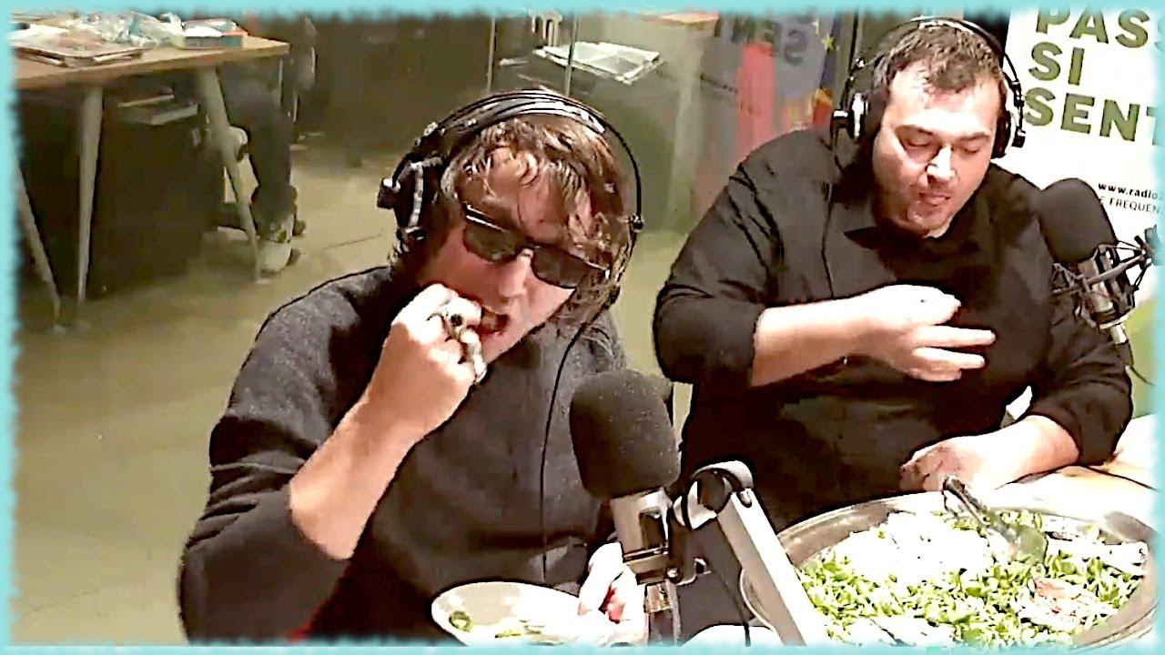 Cruciani mangia sardine con Joe Formaggio